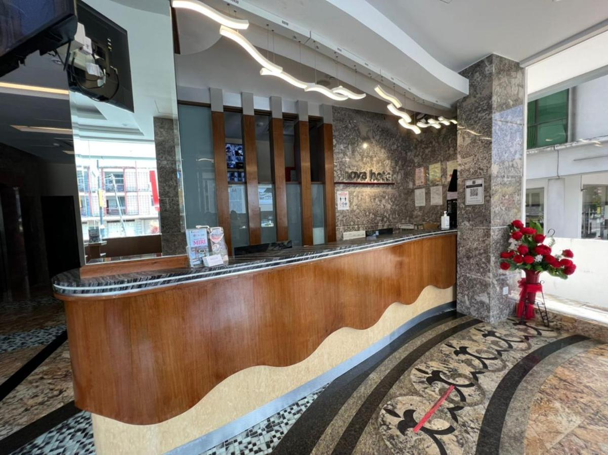 Nova Hotel Miri Buitenkant foto